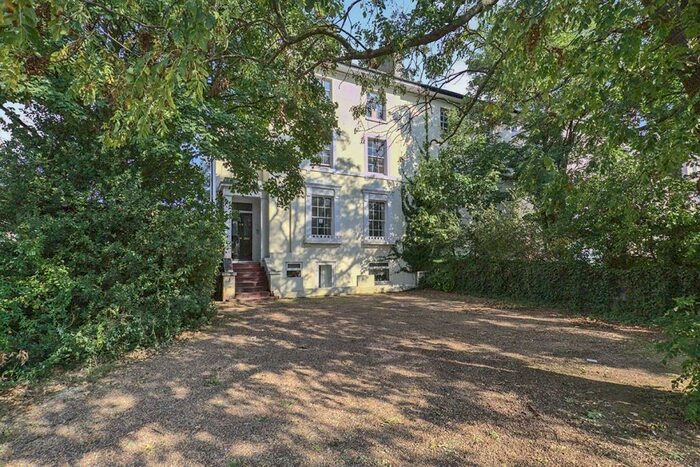 2 Bedroom Flat To Rent In Shooters Hill Road, London, SE3