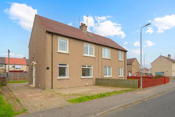 4 Bedroom Semi-Detached House For Sale In Hamilton Road, Grangemouth, FK3