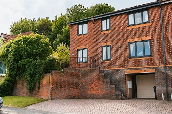4 Bedroom Semi-Detached House For Sale In Holmley Lane, Dronfield, S18