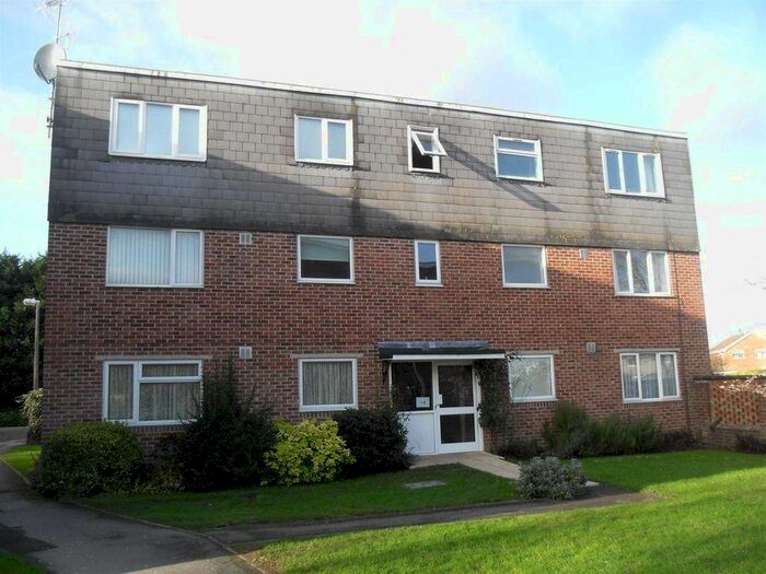 2 Bedroom Flat To Rent In Charminster Close, Nythe, Swindon, SN3