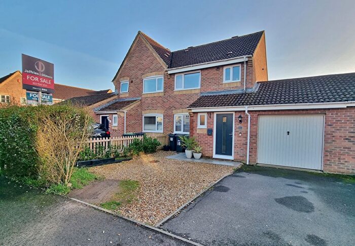 3 Bedroom Semi-detached House For Sale In Camelia Close, Denvilles, PO9