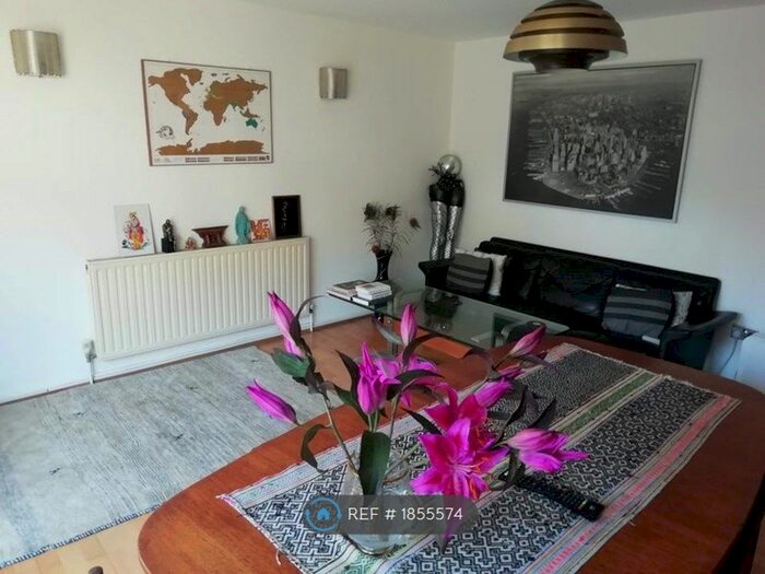 2 Bedroom Flat To Rent In Cleveland Way, London, E1