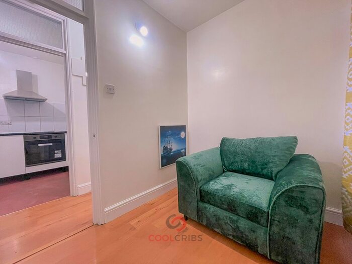1 Bedroom Flat To Rent In Kember Street, London, N1