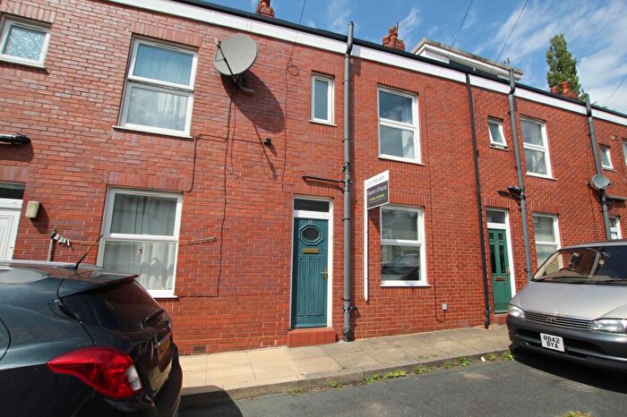 3 Bedroom Terraced House To Rent In Wood Street, Todmorden, OL14