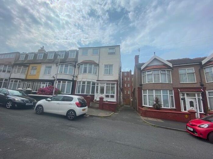 Houses to rent in Layton, FY3, Blackpool