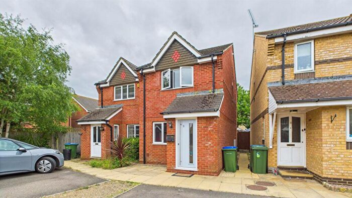 2 Bedroom Semi-Detached House To Rent In Lilac Close, Littlehampton, BN17