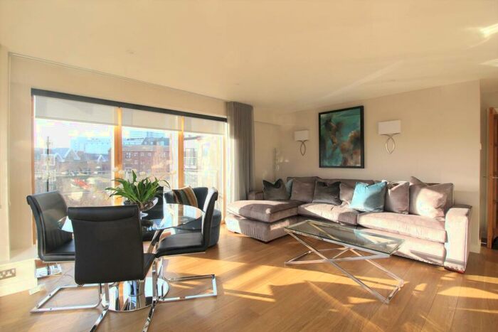 2 Bedroom Flat To Rent In Concordia Street, Leeds, West Yorkshire, Uk, LS1