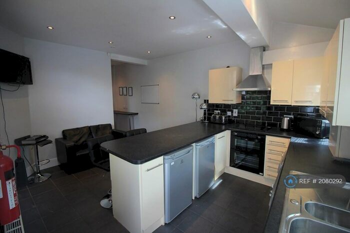 6 Bedroom End Of Terrace House To Rent In Moseley Road, Fallowfield, Manchester, M14