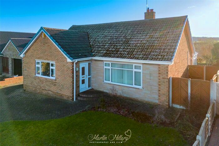 3 Bedroom Bungalow For Sale In Springfield Crescent, Kirk Smeaton, Pontefract, North Yorkshire, WF8