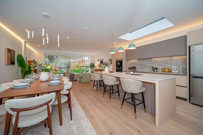 5 Bedroom Detached House For Sale In Broughton Road, London, W13