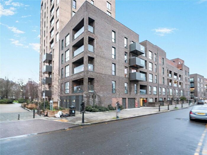 1 Bedroom Apartment For Sale In Aston Street, London, E14