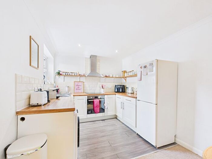 1 Bedroom Flat To Rent In Fore Street, Redruth, TR15