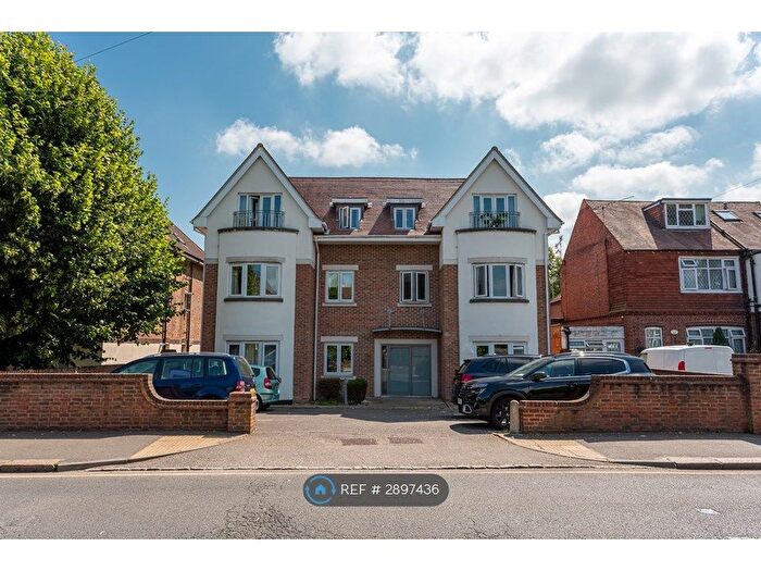 1 Bedroom Flat To Rent In Ladbroke Road, Redhill, RH1