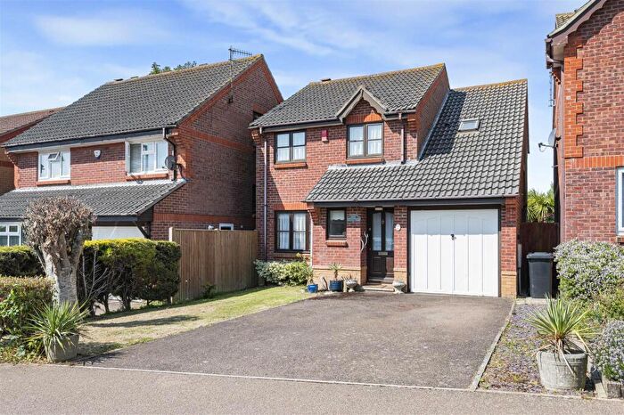 4 Bedroom Detached House For Sale In Wilkinson Way, Seaford, BN25