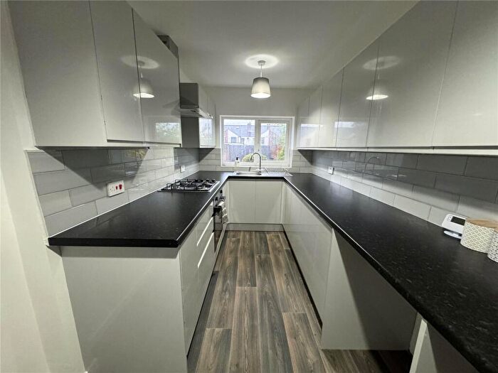 3 Bedroom Semi-Detached House To Rent In Parkview Close, Exhall, Coventry, Nuneaton And Bedworth, CV7