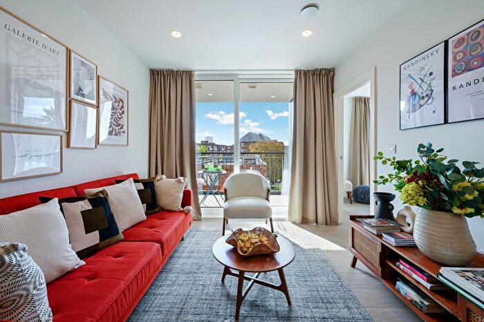 1 Bedroom Flat To Rent In Wyvil Road, Vuaxhall, London, SW8