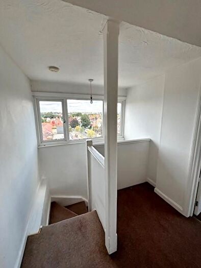 2 Bedroom Maisonette To Rent In Grasmead Avenue, Leigh-On-Sea, SS9