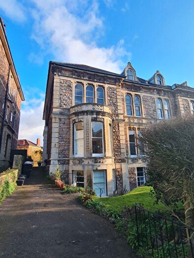 4 Bedroom Flat To Rent In Ref – Apsley Road First Floor, BS8