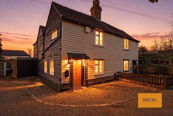 3 Bedroom Semi Detached House To Rent In Chapel Lane, Chigwell, IG7