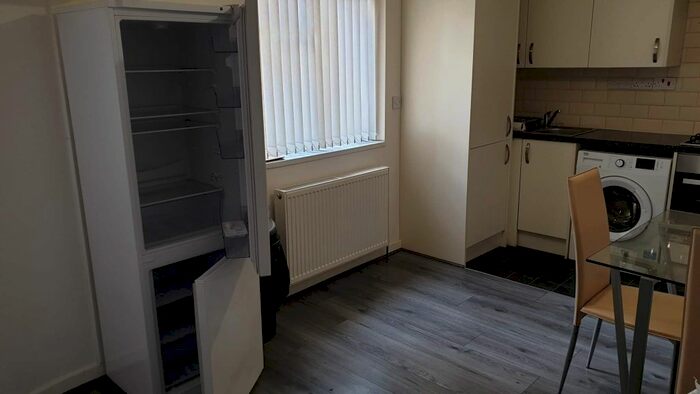 1 Bedroom Flat To Rent In New Bedford Road, Luton, LU1