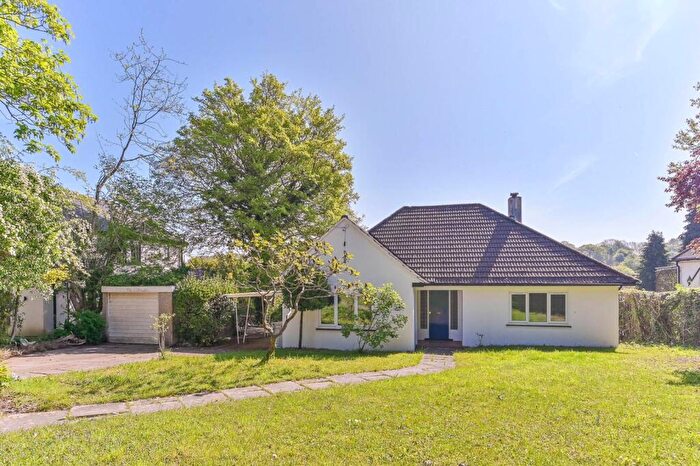 3 Bedroom Bungalow To Rent In Kingswood Way, South Croydon, CR2