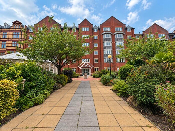 2 Bedroom Apartment For Sale In Lord Street, Southport, Merseyside, PR8