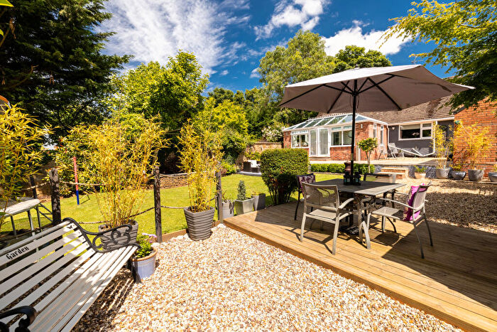 Detached Bungalow For Sale In Rectory Gardens Drayton Banbury, OX15