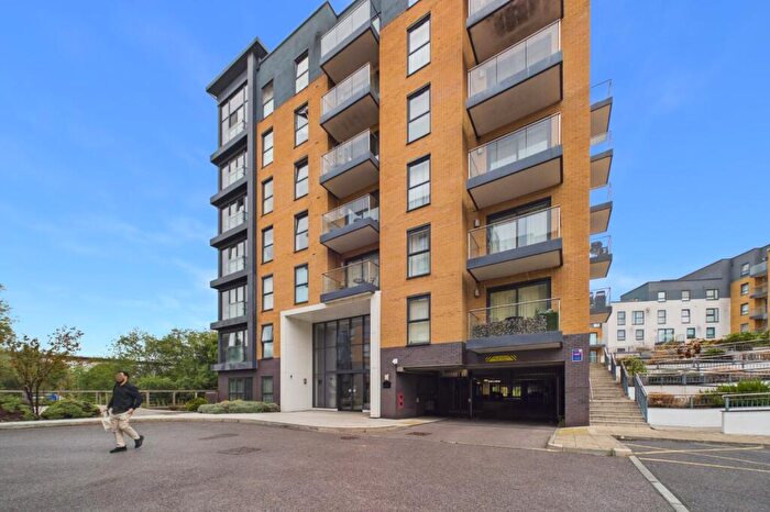 1 Bedroom Flat To Rent In Bedwyn Mews, Reading, Berkshire, RG2