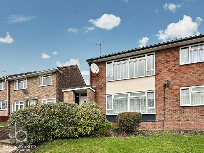 2 Bedroom Maisonette For Sale In Geranium Walk, Colchester, CO4