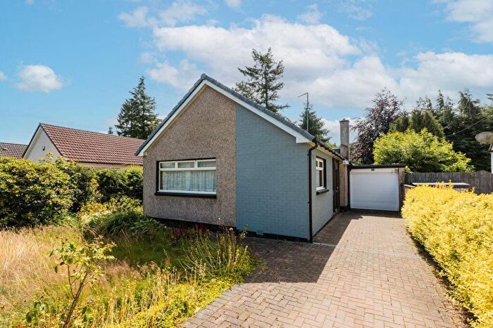 3 Bedroom Detached Bungalow For Sale In Burnside Avenue, Brookfield, PA5