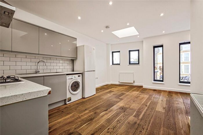 3 Bedroom House To Rent In St. Aubyns Road, London, SE19