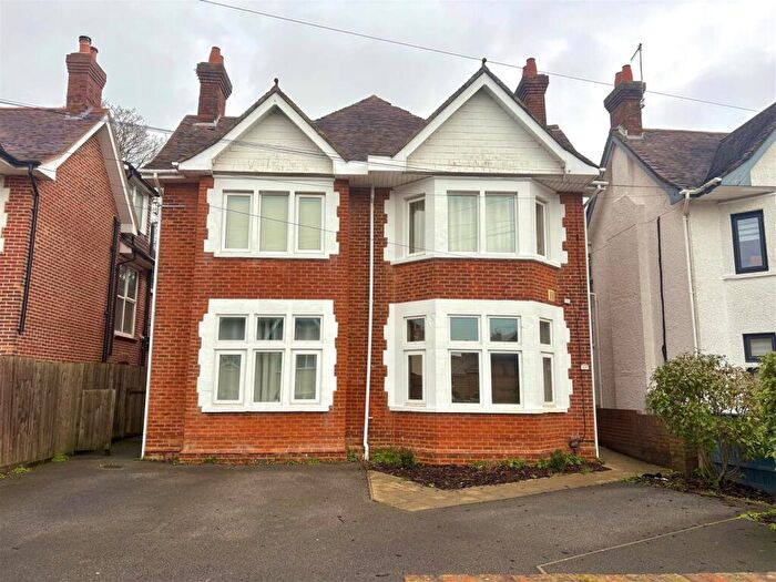 2 Bedroom Flat For Sale In Church Road, Poole, BH14