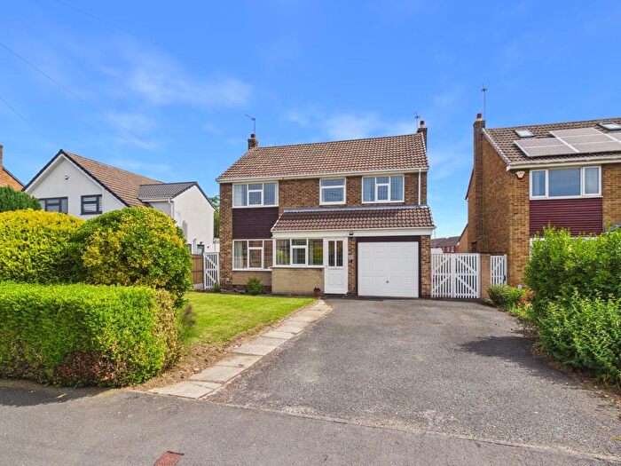 4 Bedroom Detached House For Sale In Chiltern Drive, Ackworth, Pontefract, WF7