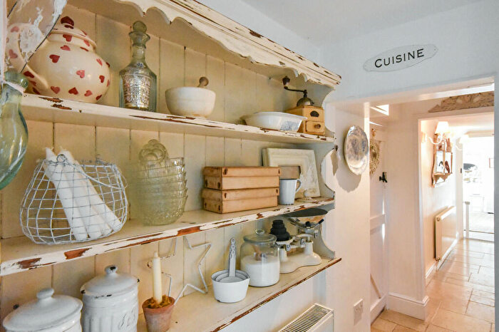3 Bedroom Cottage For Sale In Main Street, Hickling, LE14