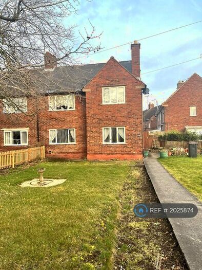 3 Bedroom Semi-Detached House To Rent In Clumber Crescent, Stanton Hill, Sutton-In-Ashfield, NG17