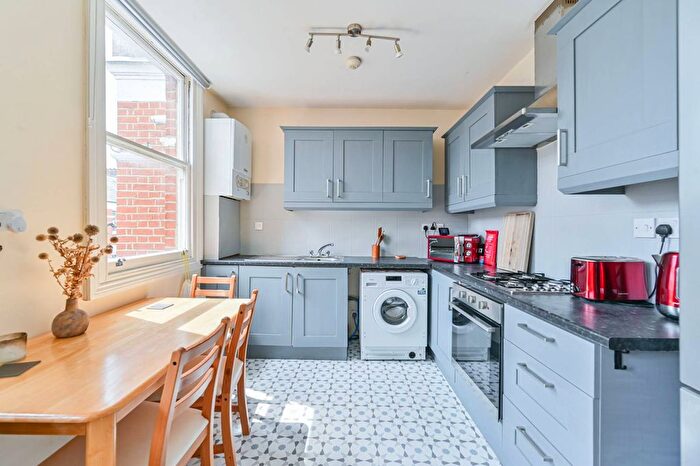 2 Bedroom Flat To Rent In Rushcroft Road, Brixton, London, SW2