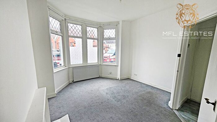 2 Bedroom Flat For Sale In Windmill Road, Croydon, CR0