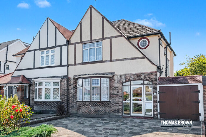 3 Bedroom Semi-Detached House For Sale In Lancing Road, Orpington, BR6