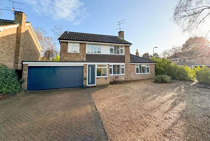 4 Bedroom Detached House For Sale In Tavistock Road, Fleet, GU51