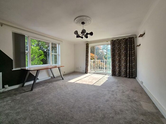 2 Bedroom Property To Rent In Western Road, Poole, BH13
