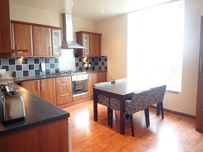 2 Bedroom Flat To Rent In Perth Road, West End, Dundee, DD2