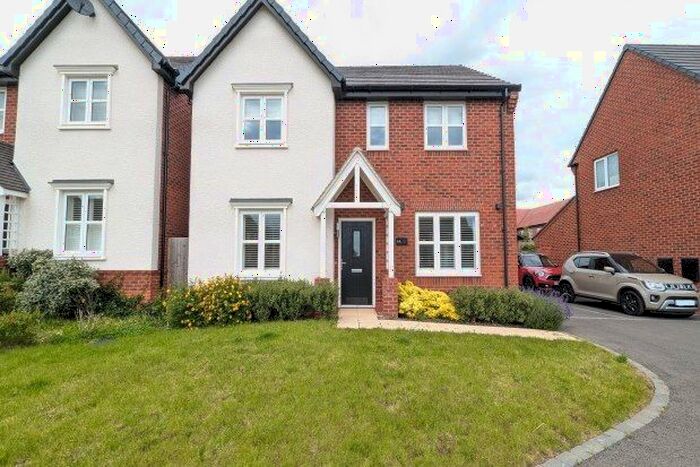 4 Bedroom Property To Rent In Rose Way, Nottingham, NG12