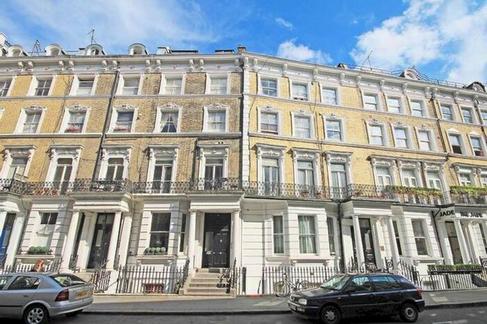 3 Bedroom Flat To Rent In Hogarth Road, London, SW5