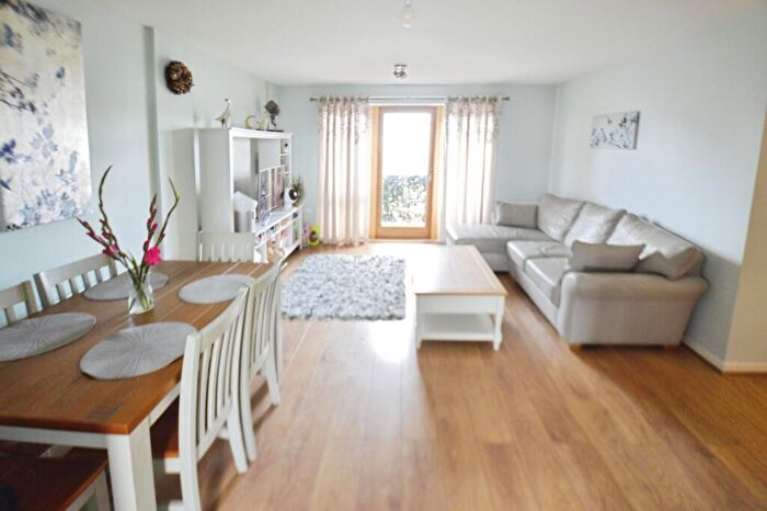 2 Bedroom Flat To Rent In Quiberon Court, Chadd Green, Plaistow, London, E13
