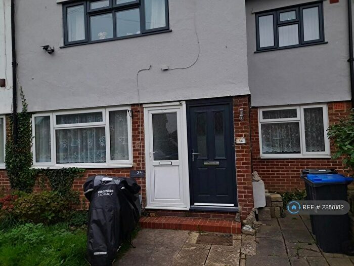 2 Bedroom Flat To Rent In Limbrick Lane, Worthing, BN12