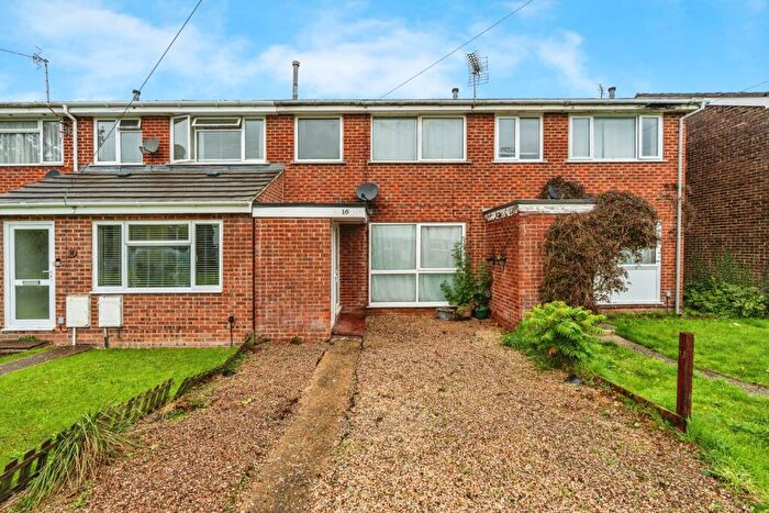3 Bedroom Terraced House For Sale In Filton Close, Calmore, Southampton, Hampshire, SO40