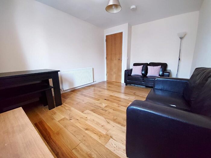 2 Bedroom Flat To Rent In Palmerston Road, The City Centre, Aberdeen, AB11