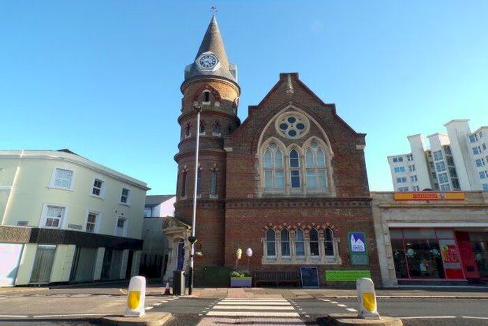 1 Bedroom Flat To Rent In Leaf Hall Road, Eastbourne, BN22