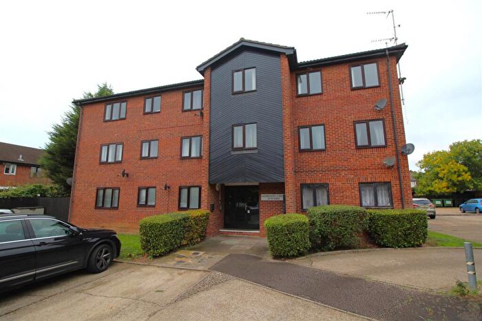 2 Bedroom Flat For Sale In Hadrians Court, Fletton, Peterborough, PE2
