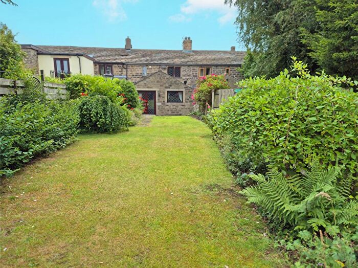 3 Bedroom Cottage For Sale In Ingle Cottage, Botany Lane, Lepton, HD8